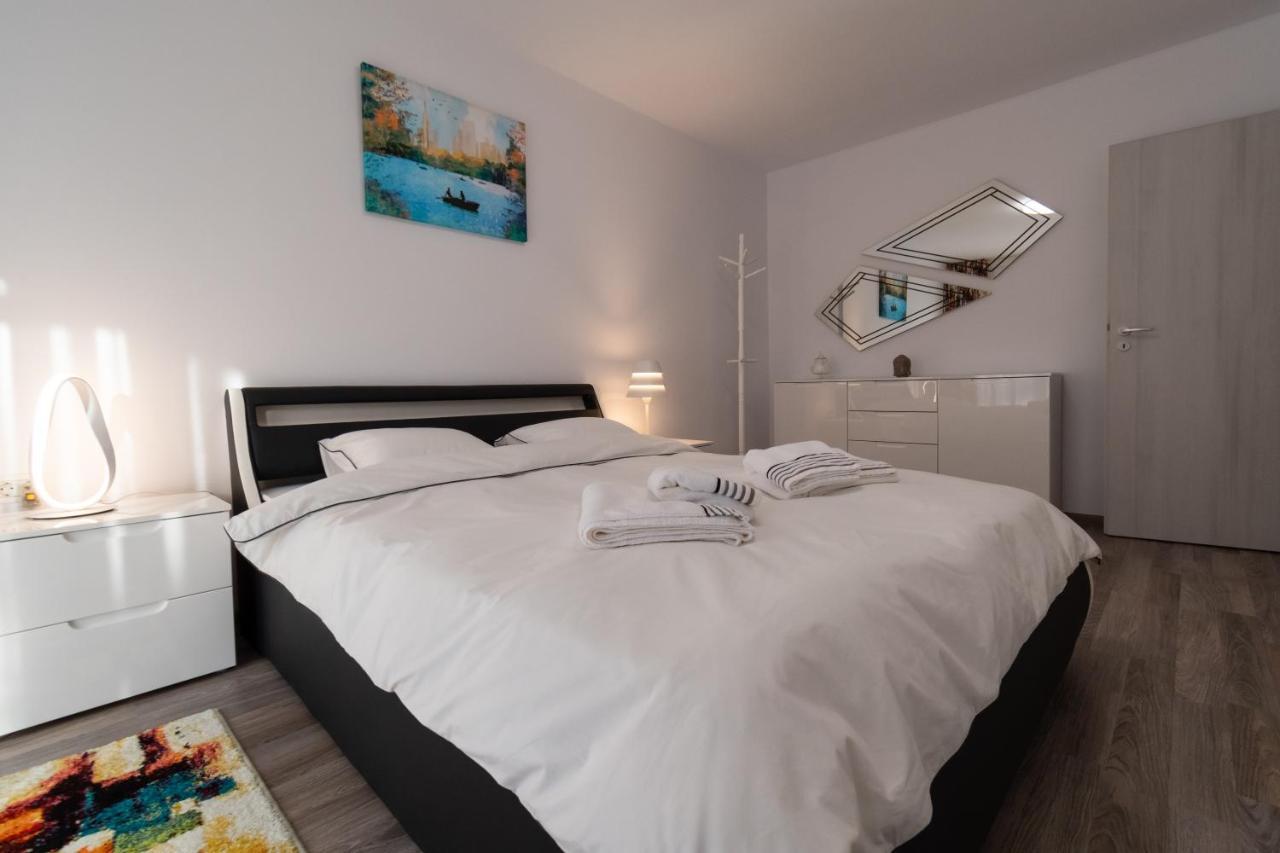Apartment Transylvanian Apt. W/ Lrg. Terrace&parking - Karpatenhaus Brașov