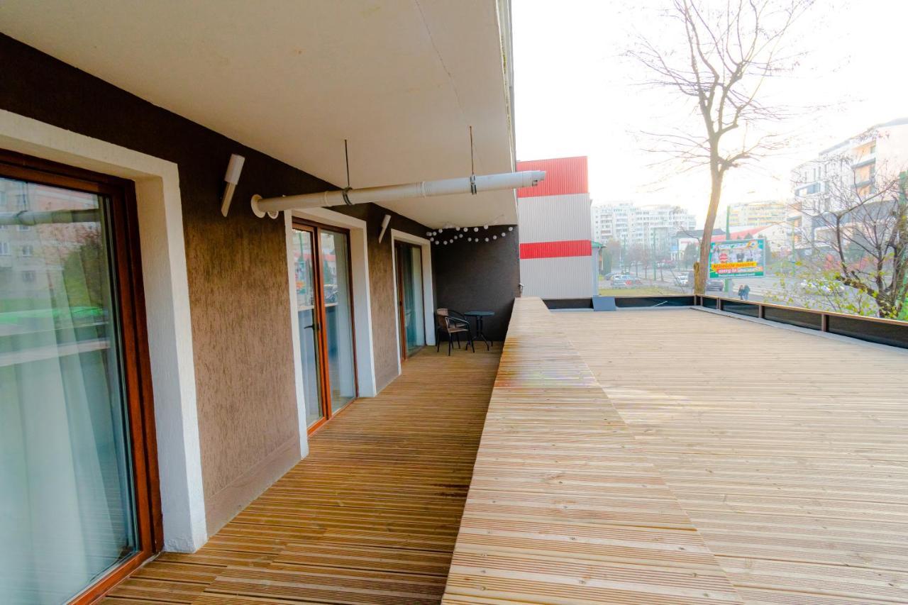 Transylvanian Apt. W/ Lrg. Terrace And Parking - Karpatenhaus * Brașov